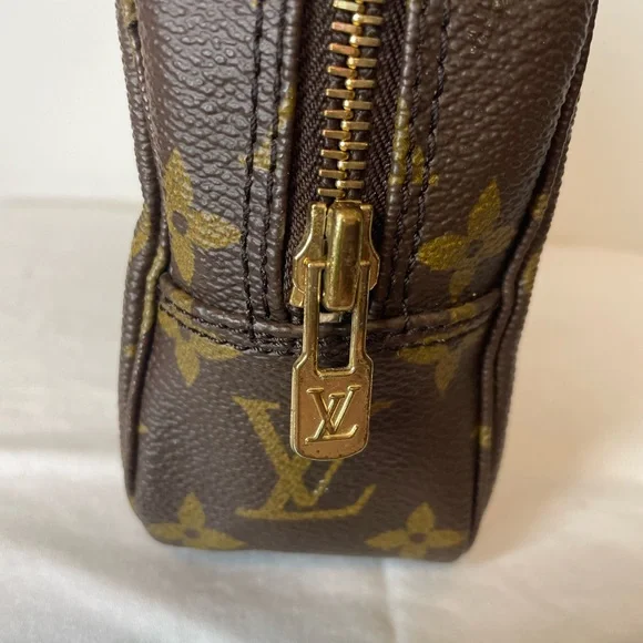 Vintage Louis Vuitton Brown Monogram Clutch Bag: Read Description - Picture 5 of 17